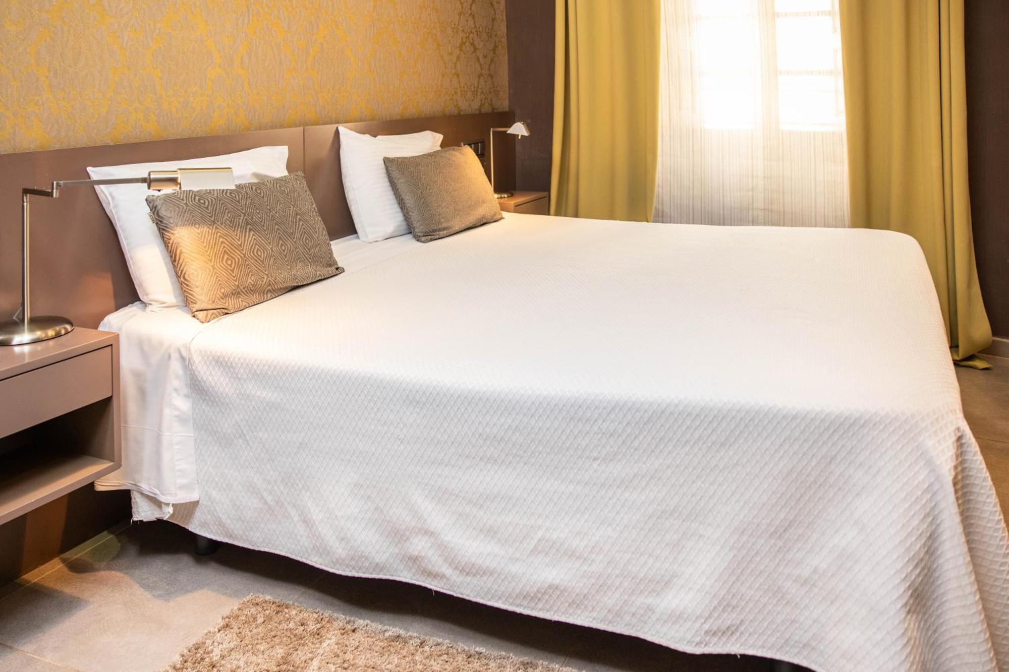 Rvhotels Palau Lo Mirador Torroella de Montgrí Екстериор снимка