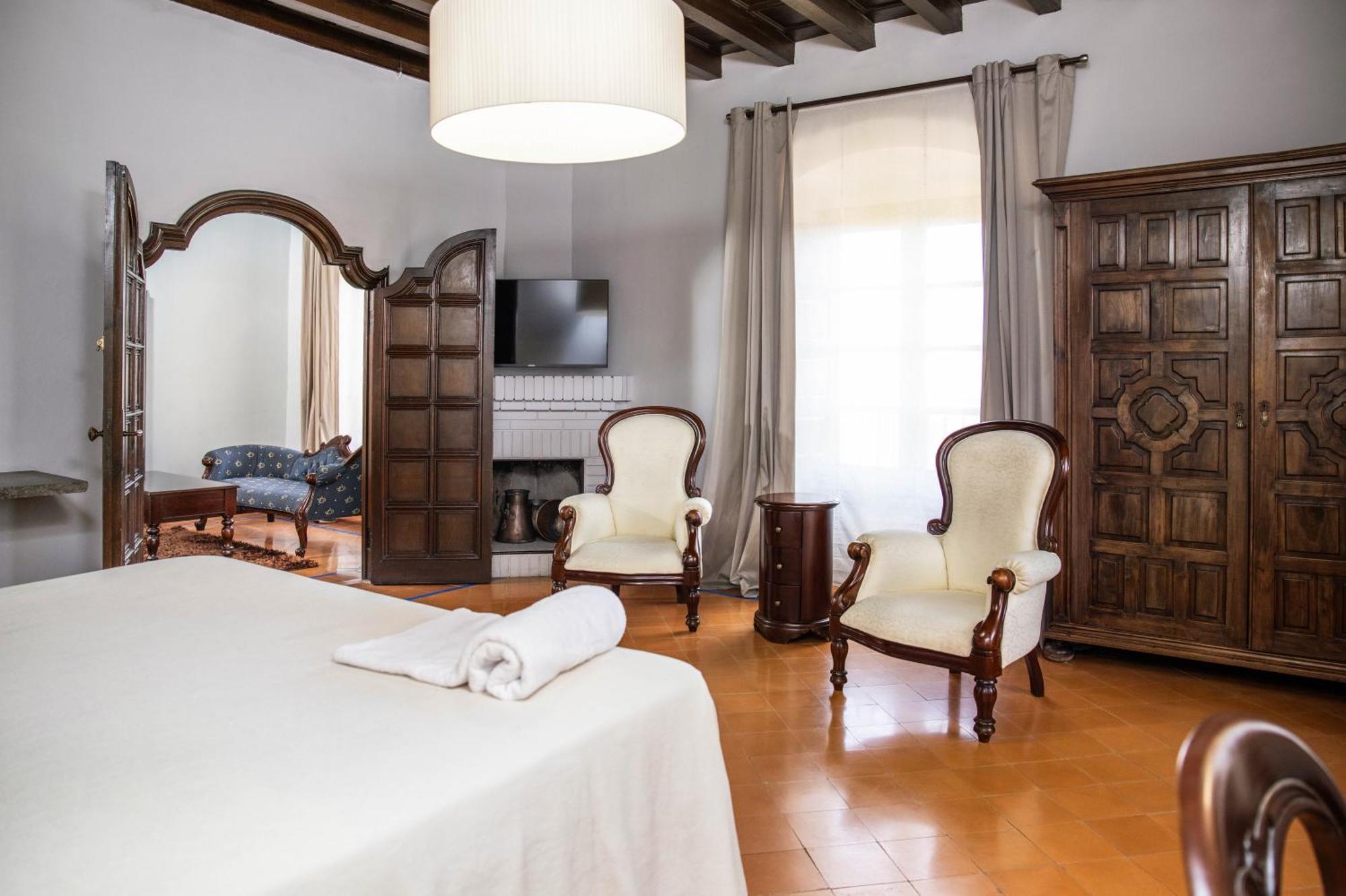 Rvhotels Palau Lo Mirador Torroella de Montgrí Екстериор снимка