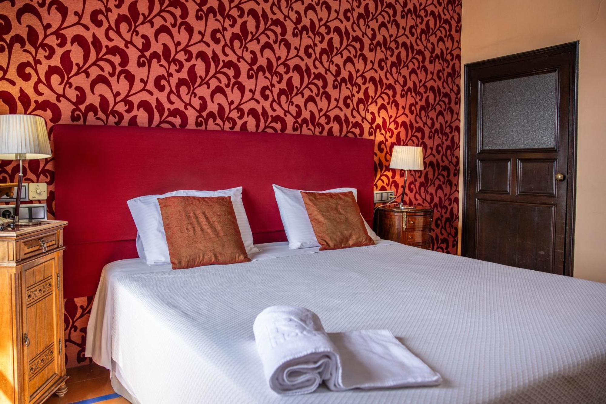 Rvhotels Palau Lo Mirador Torroella de Montgrí Екстериор снимка