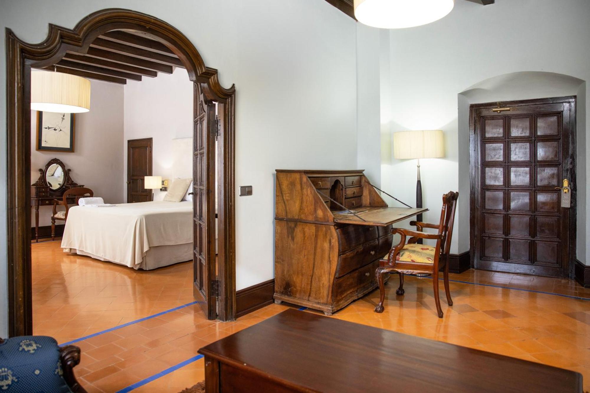 Rvhotels Palau Lo Mirador Torroella de Montgrí Екстериор снимка